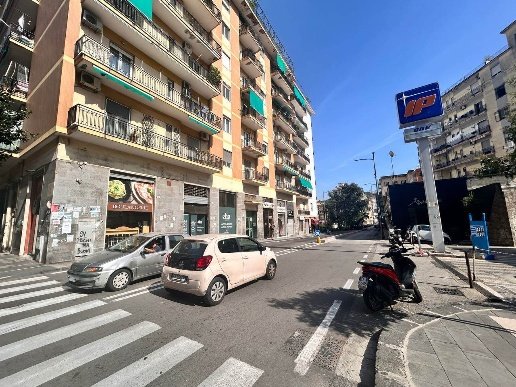 appartamento in vendita a Salerno in zona Centro Città