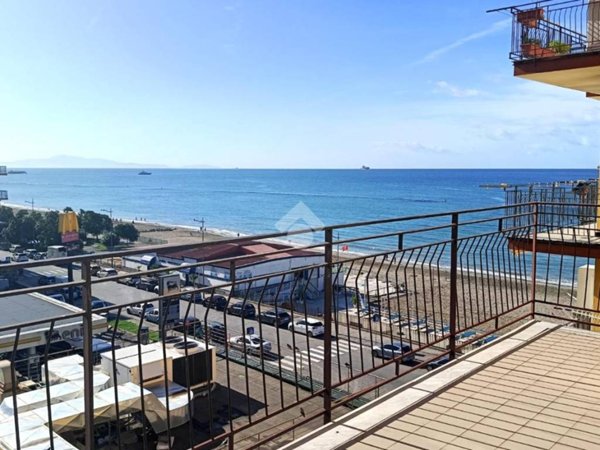 appartamento in vendita a Salerno in zona Pastena