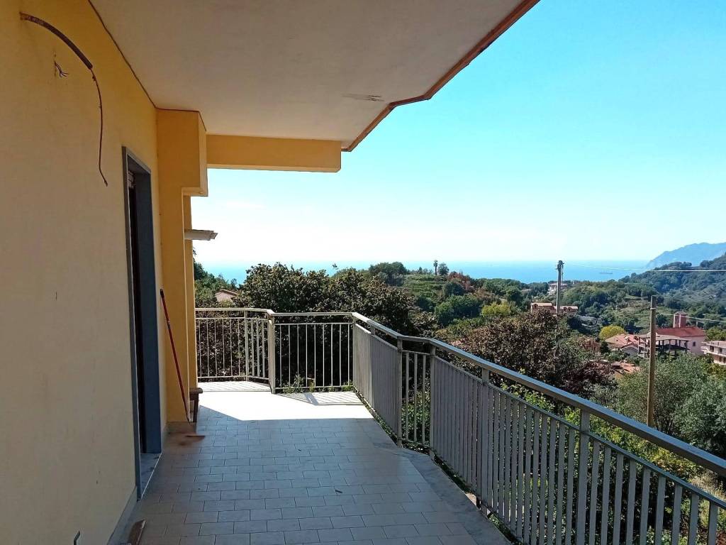 appartamento in vendita a Salerno in zona Giovi Altimare