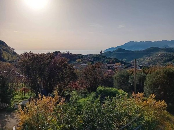 appartamento in vendita a Salerno in zona Giovi Altimare