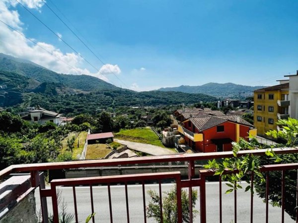 appartamento in vendita a Salerno in zona Irno