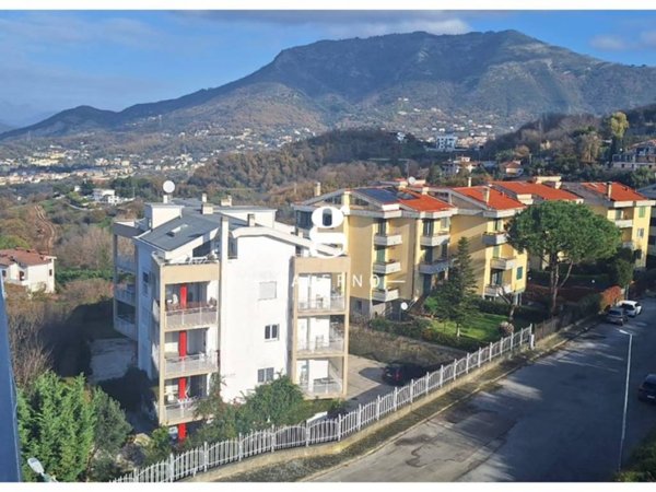 appartamento in vendita a Salerno in zona Ogliara