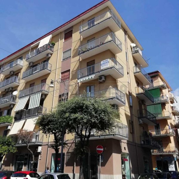 appartamento in vendita a Salerno in zona Pastena