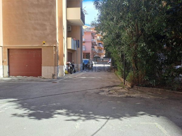appartamento in vendita a Salerno in zona Pastena