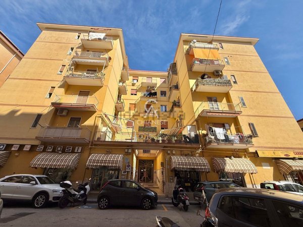 appartamento in vendita a Salerno in zona Pastena