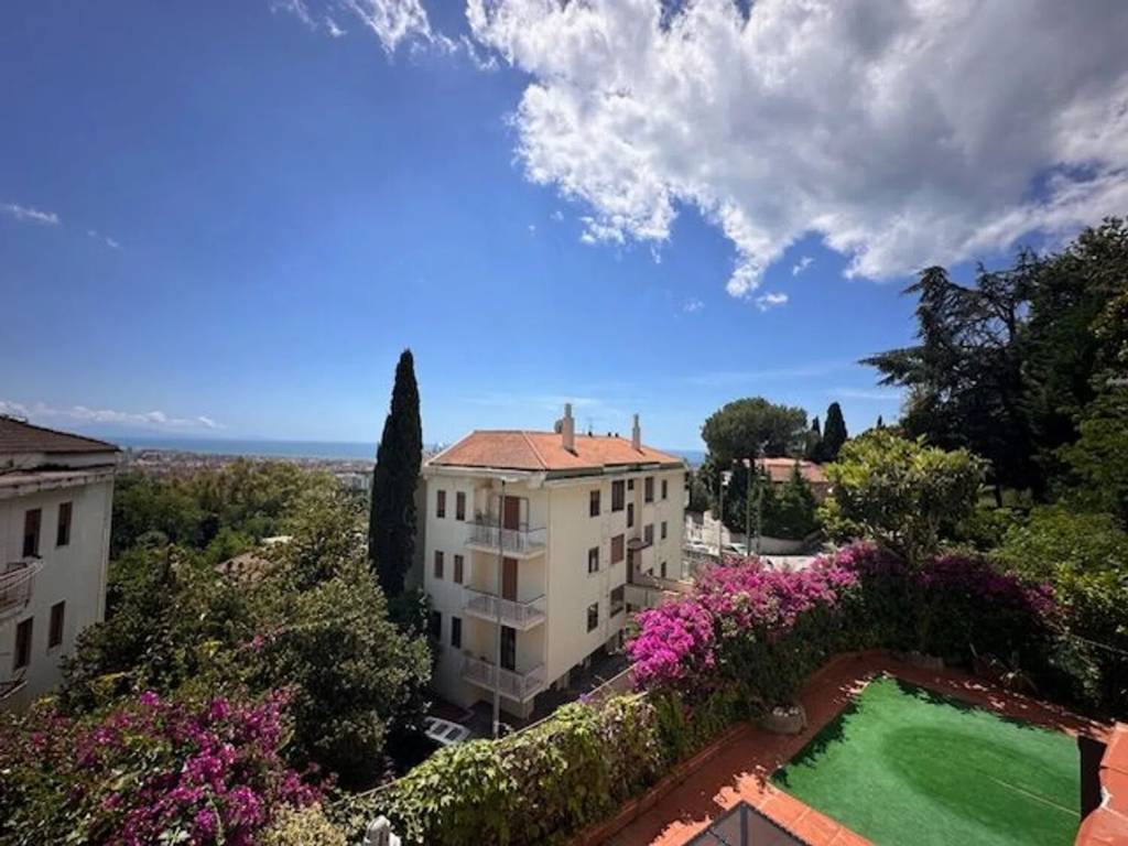 casa indipendente in vendita a Salerno in zona Torrione