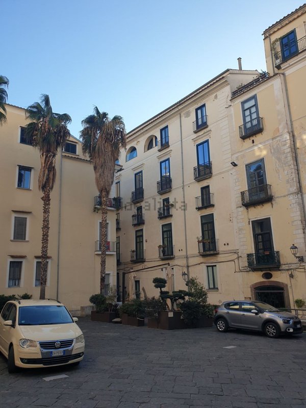 appartamento in vendita a Salerno in zona Centro Città