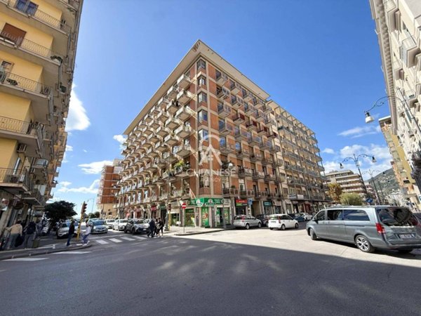 appartamento in vendita a Salerno in zona Centro Città