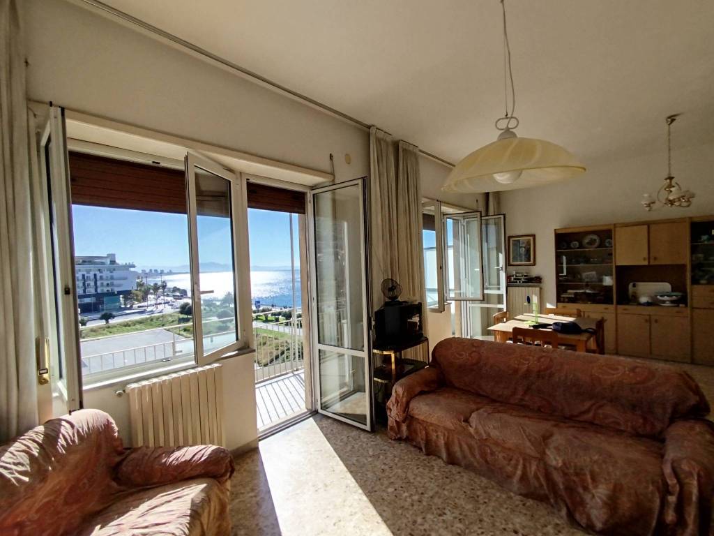 appartamento in vendita a Salerno in zona Centro Città