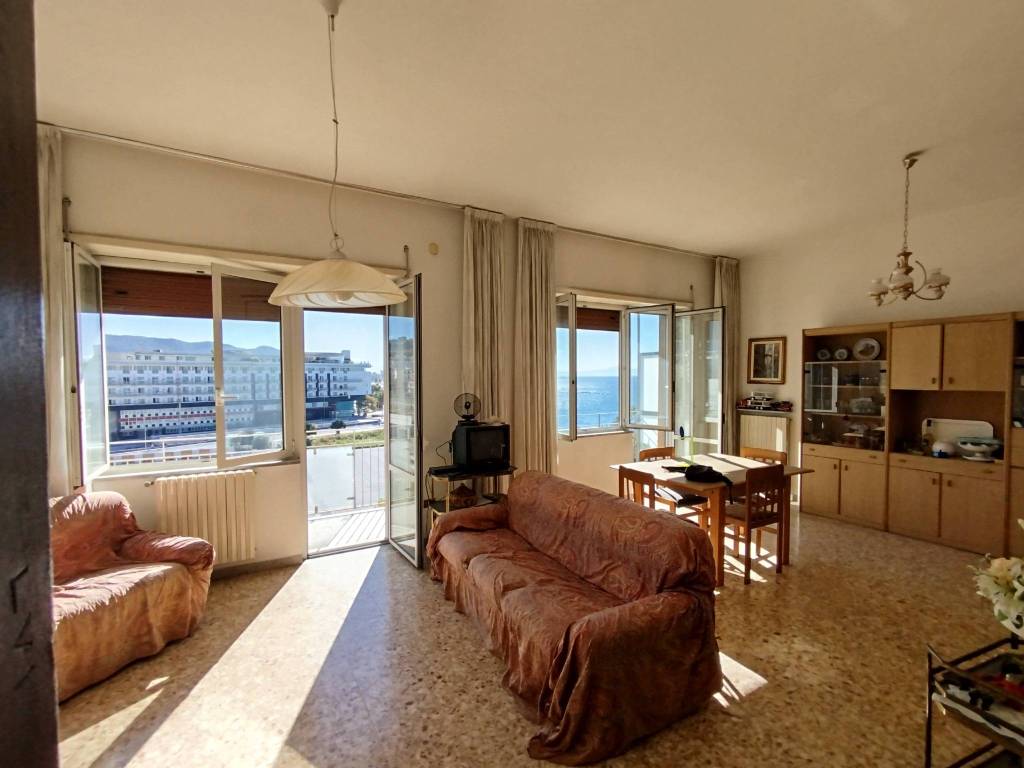 appartamento in vendita a Salerno in zona Centro Città