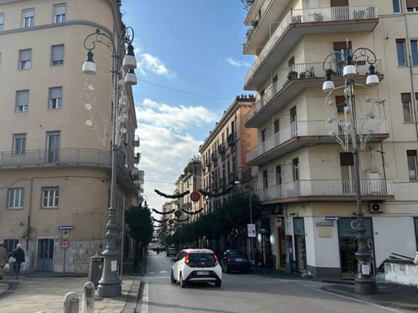appartamento in vendita a Salerno in zona Centro Città