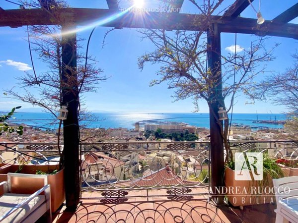 appartamento in vendita a Salerno in zona Centro Città
