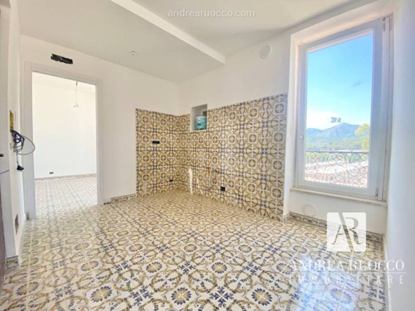 appartamento in vendita a Salerno in zona Ogliara