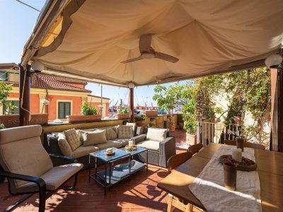 casa indipendente in vendita a Salerno in zona Centro Città