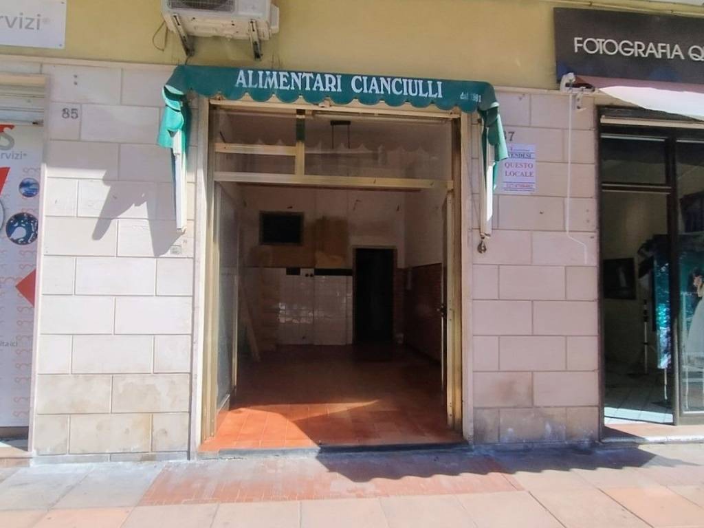 monolocale in vendita a Salerno in zona Mercatello