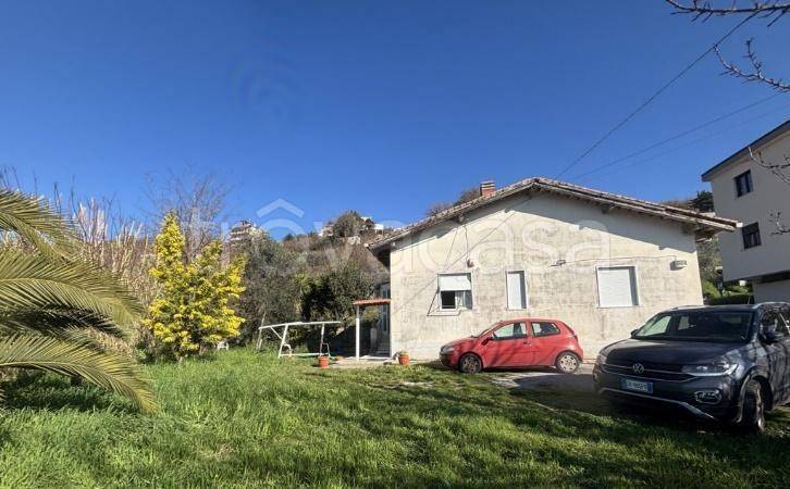 appartamento in vendita a Salerno in zona Mercatello