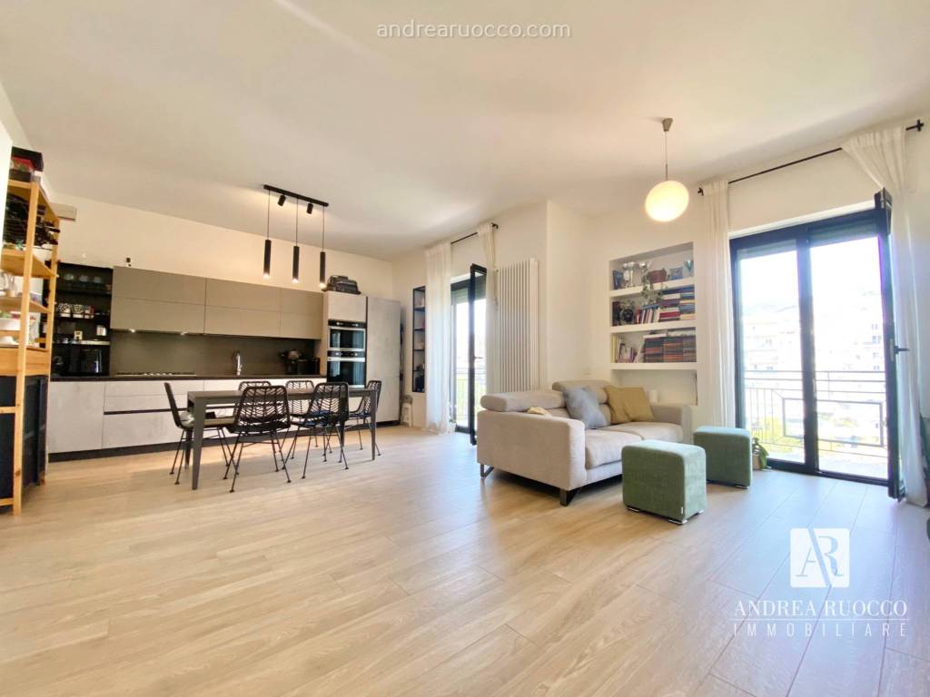 appartamento in vendita a Salerno in zona Irno