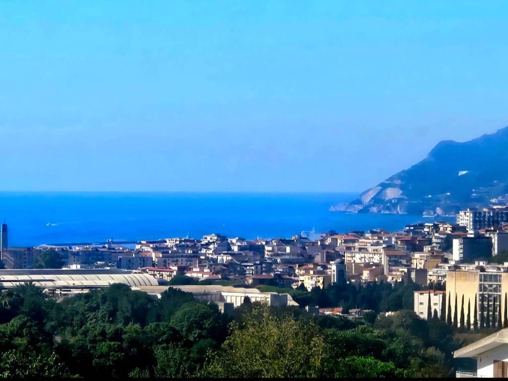 appartamento in vendita a Salerno in zona Irno