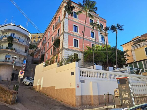 appartamento in vendita a Salerno in zona Centro Città