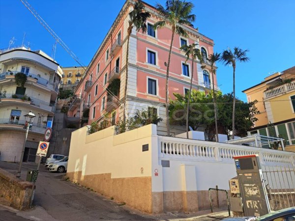 appartamento in vendita a Salerno in zona Centro Città