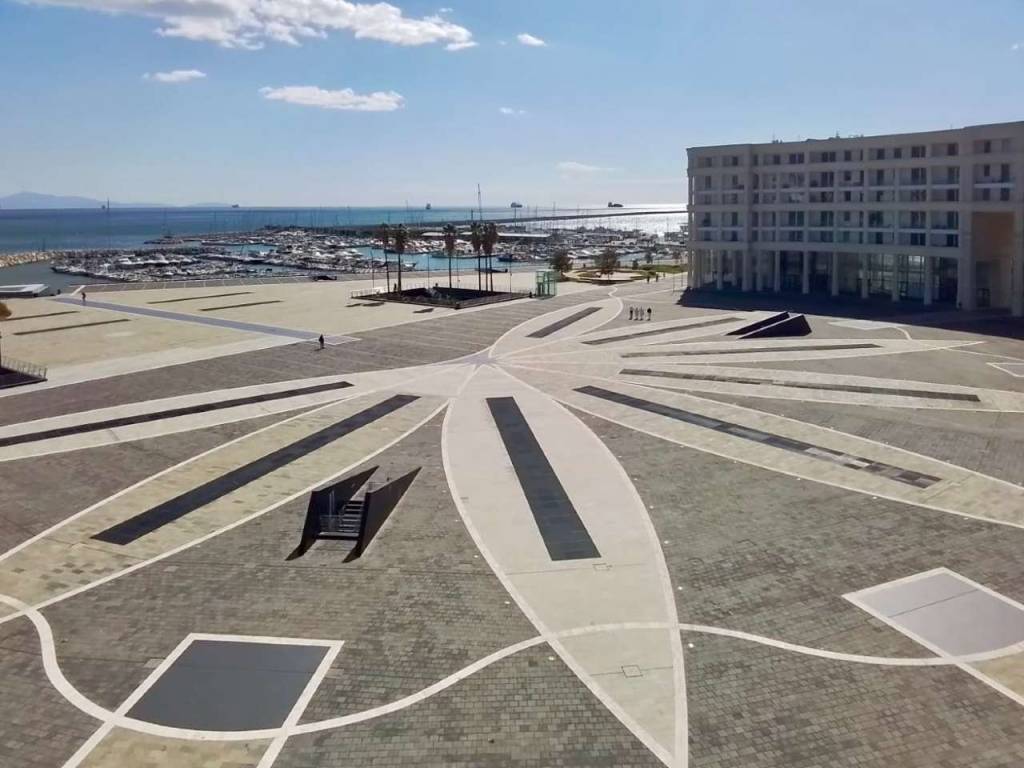 appartamento in vendita a Salerno in zona Centro Città