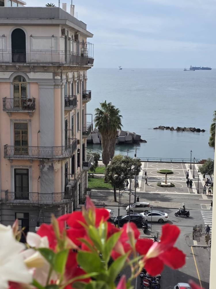 appartamento in vendita a Salerno in zona Centro Città