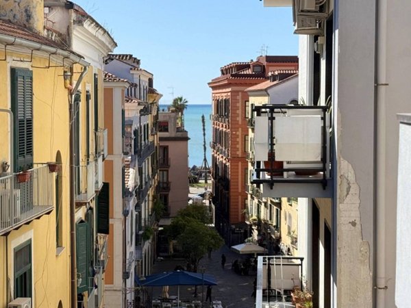 appartamento in vendita a Salerno in zona Centro Città