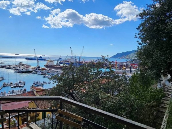 appartamento in vendita a Salerno in zona Centro Città