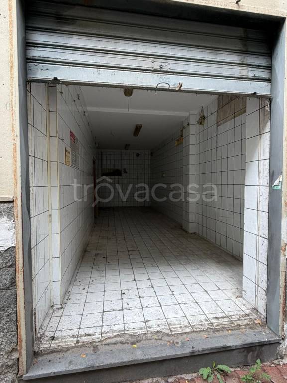 negozio in vendita a Salerno