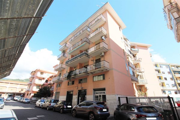 appartamento in vendita a Salerno in zona Pastena