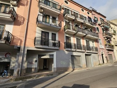 negozio in vendita a Salerno