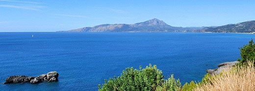 negozio in vendita a Salerno in zona Porto