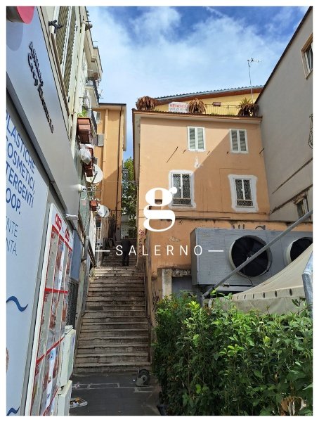 appartamento in vendita a Salerno in zona Centro Città