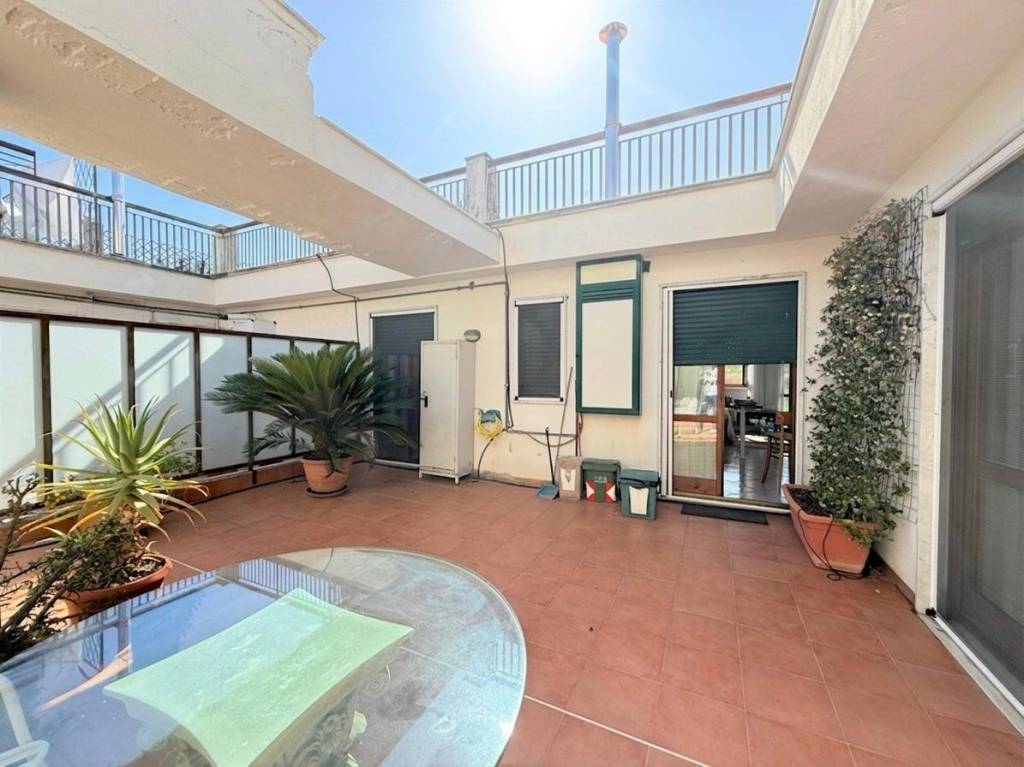 appartamento in vendita a Salerno in zona Zona Industriale