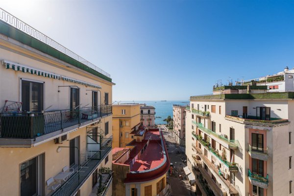 appartamento in vendita a Salerno in zona Centro Città