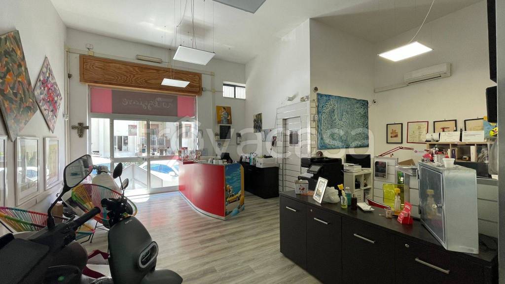 negozio in vendita a Salerno