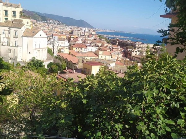 appartamento in vendita a Salerno in zona Centro Città
