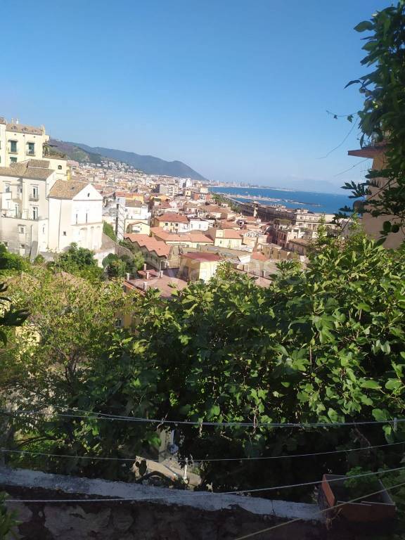 appartamento in vendita a Salerno in zona Centro Città