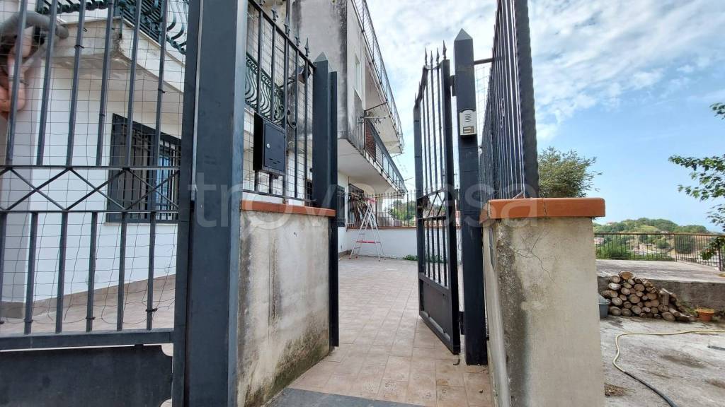 appartamento in vendita a Salerno in zona Giovi Altimare