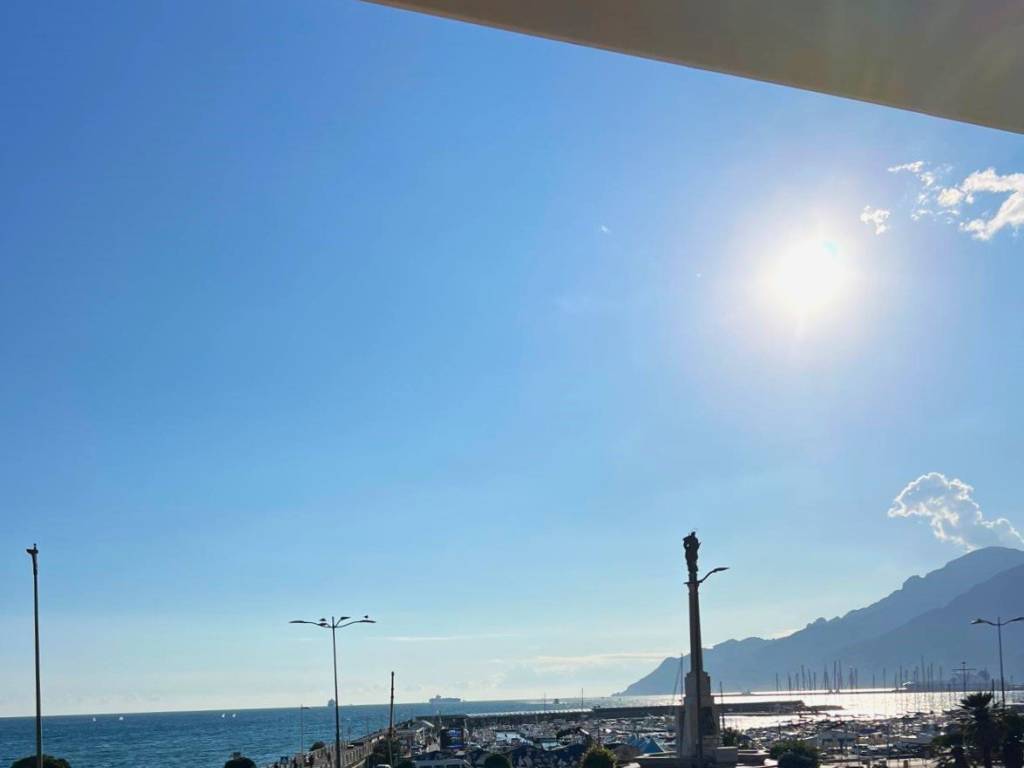 appartamento in vendita a Salerno in zona Centro Città