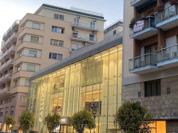 appartamento in vendita a Salerno in zona Centro Città