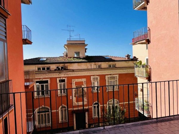 appartamento in vendita a Salerno in zona Pastena