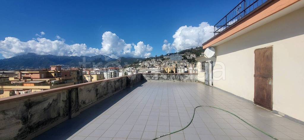 appartamento in vendita a Salerno in zona Torrione