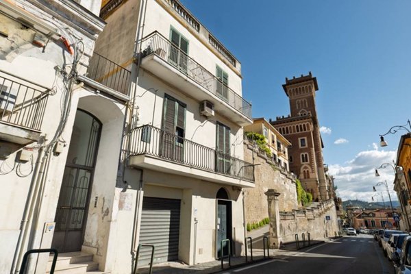 appartamento in vendita a Salerno in zona Centro Città
