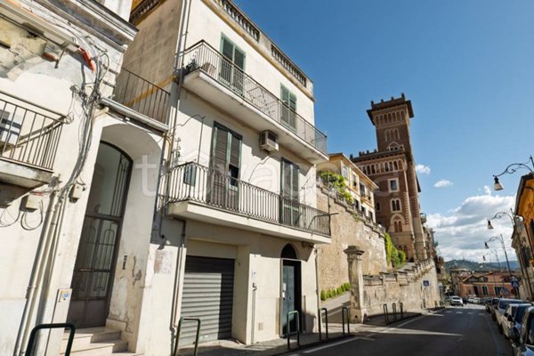 appartamento in vendita a Salerno in zona Centro Città