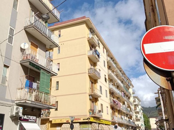 appartamento in vendita a Salerno in zona Pastena