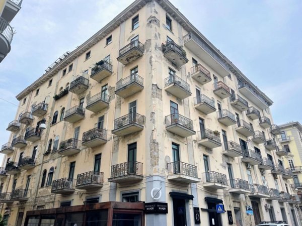 appartamento in vendita a Salerno in zona Centro Città
