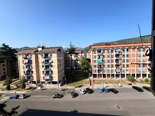 appartamento in vendita a Salerno in zona Mercatello