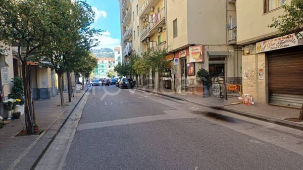 appartamento in vendita a Salerno in zona Pastena