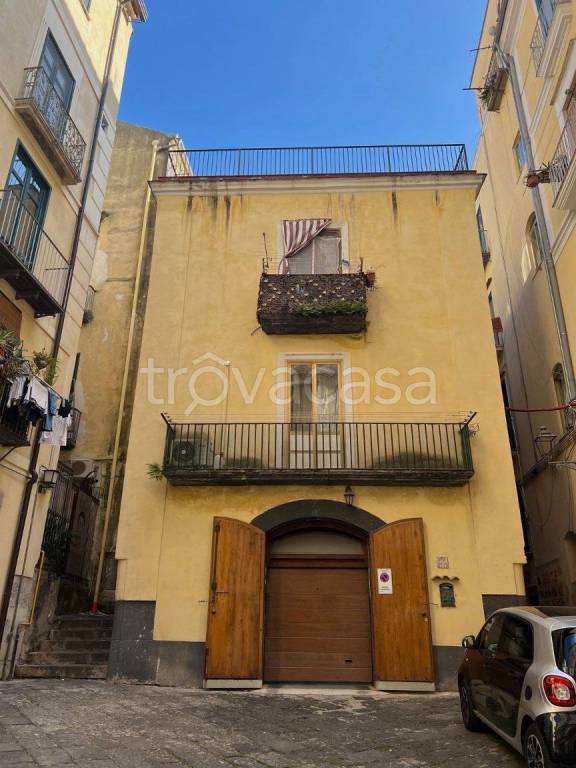 appartamento in vendita a Salerno in zona Centro Città